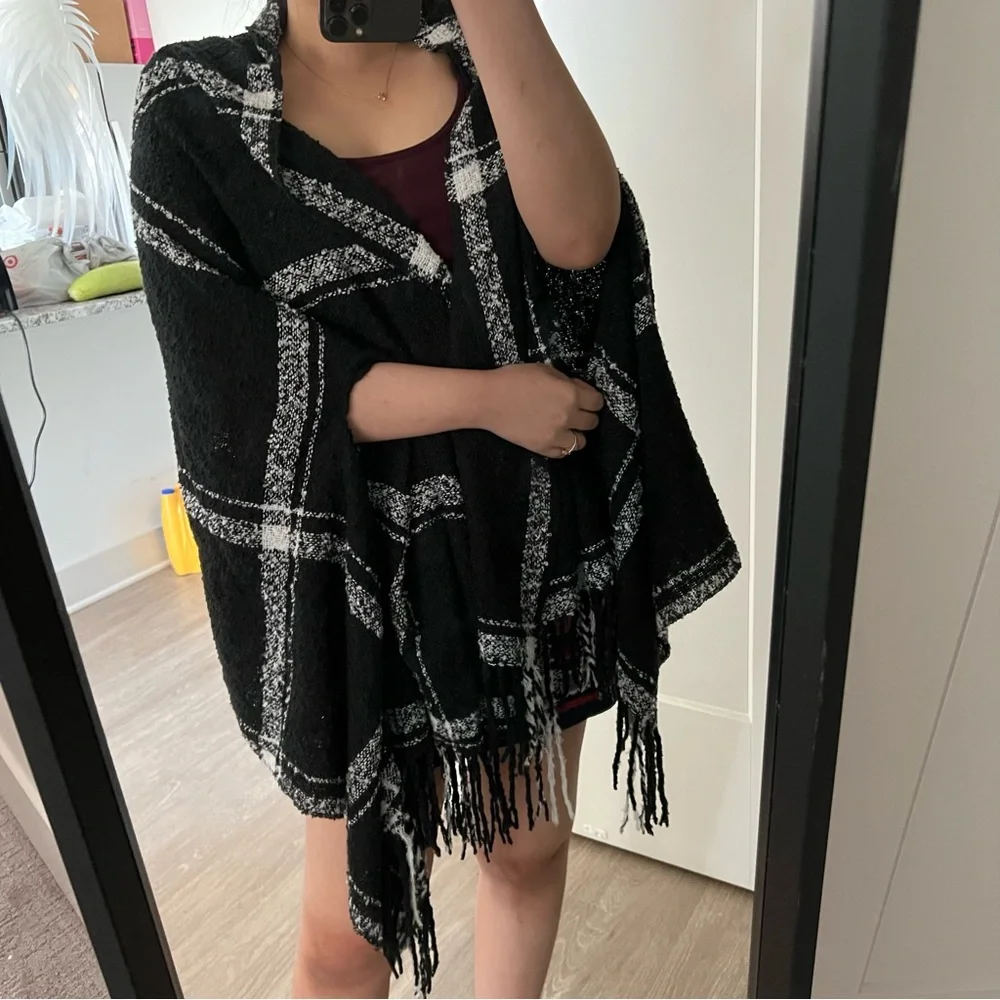 boutique fringe plaid wrap one size new July sale
